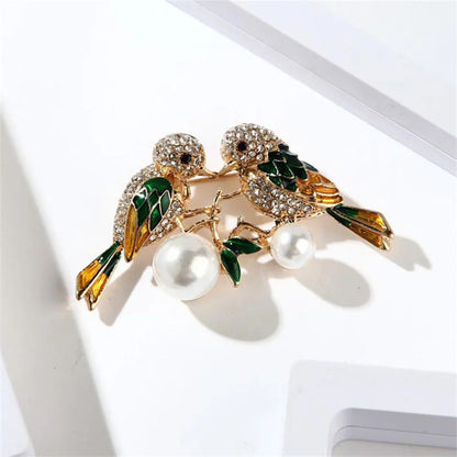 Lovely Birds Butterfly Bee Brooch For Women Pearl Rhinestone Trendy Animal Jewelry Coat Dress Lapel Pins Wedding Party Gifts