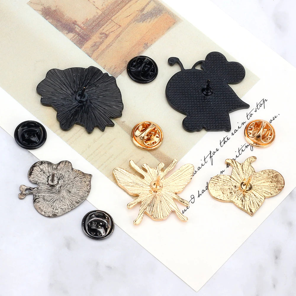 Funny Bee Insect Series Brooch Cartoon Women Men Exquisite Enamel Pins Backpack Jeans Lapel Badges Jewelry Gift For Kids Friends