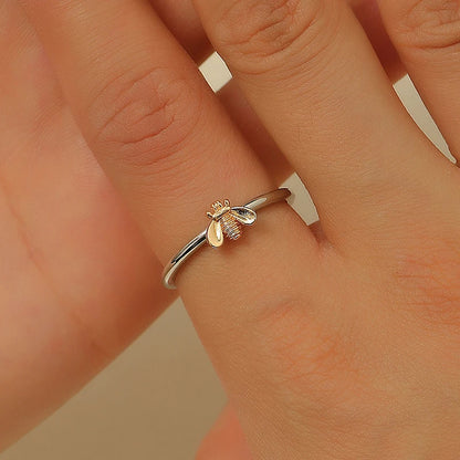 Elegant Engagement Bee Rings, Women's Fine Jewelry Gift, Exquisite Honeybee Flower