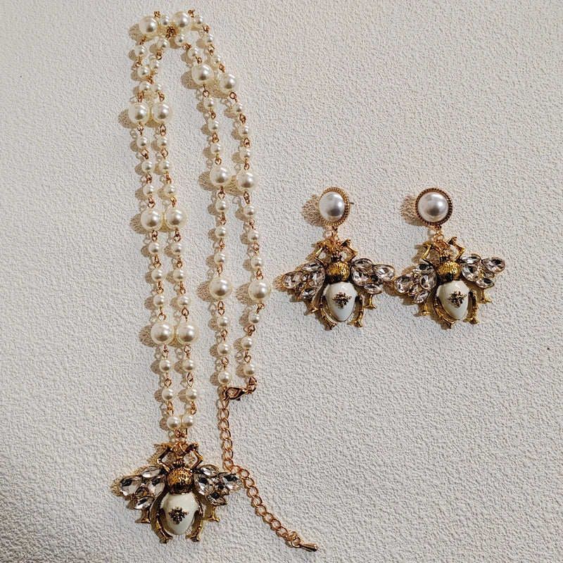 Luxury Handmade Elastic Pearl Bee  Bracelet Bangle Jewelry For Women Party Gift