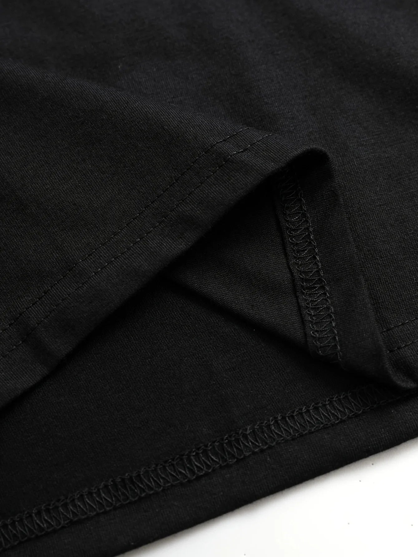 Bees Are Different Weird Unique Interesting Beekeeper Women's T-shirts Street Casual Daily Four Seasons T-shirts Y2K Top Summer