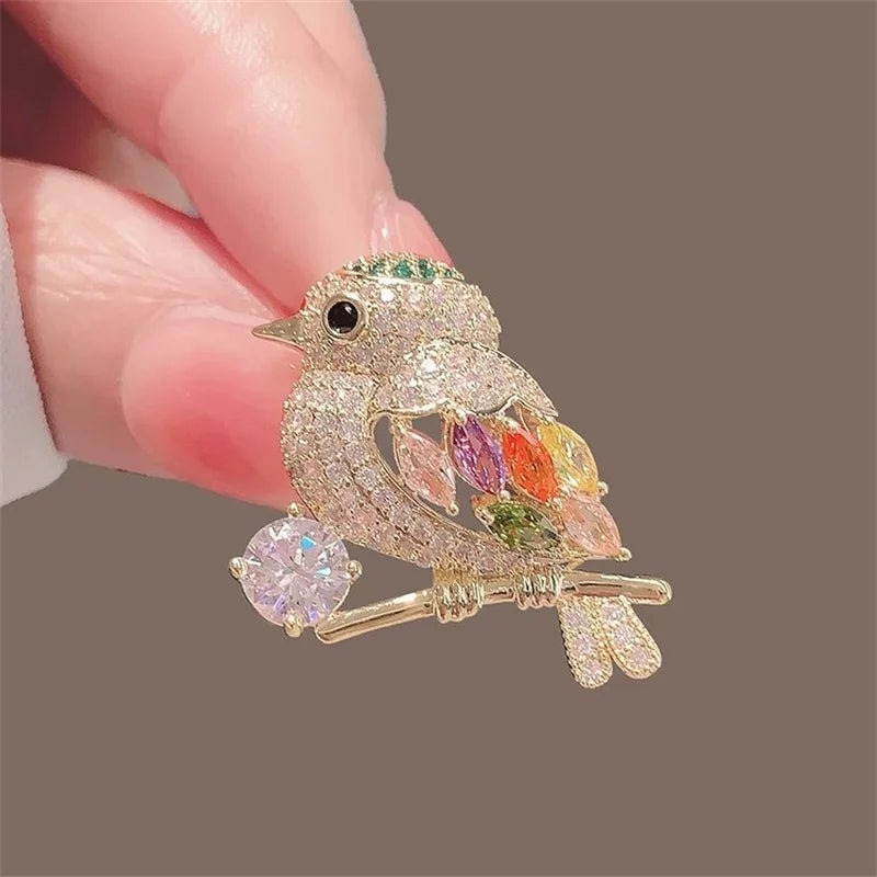 Lovely Birds Butterfly Bee Brooch For Women Pearl Rhinestone Trendy Animal Jewelry Coat Dress Lapel Pins Wedding Party Gifts