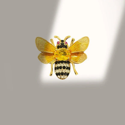 1Pc Trendy Little Bee Brooch for Women Men Retro Bee Animal Brooches Pins Jewelry Accessories Party Gifts 2025 Trend Cool Thing