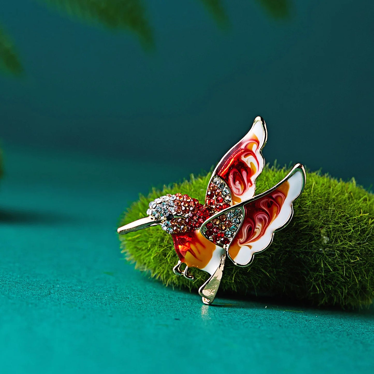 Lovely Birds Butterfly Bee Brooch For Women Pearl Rhinestone Trendy Animal Jewelry Coat Dress Lapel Pins Wedding Party Gifts