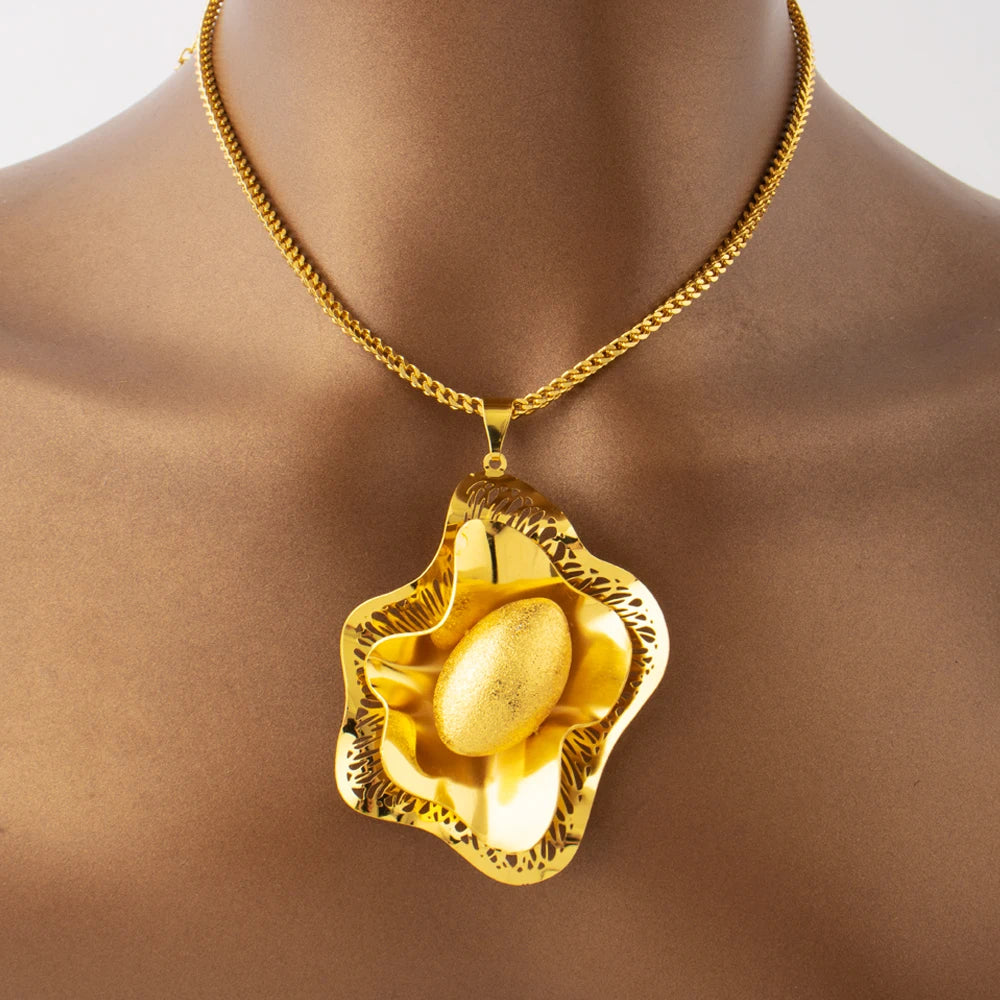 Luxury  Plated Bee Flower Shape Necklace Earrings Set for Women Girl Dubai Nigeria Fashion Design Jewelry Gift for Party